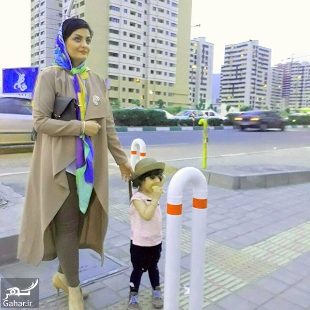 722948 Gahar ir عکس لیلا ایرانی و دخترش با تیپ متفاوت