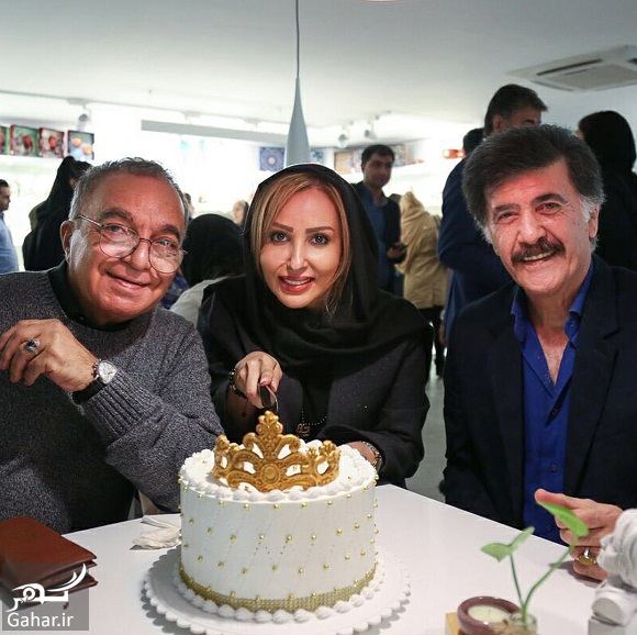 عکسهای جشن تولد پرستو صالحی در گالری کتاب