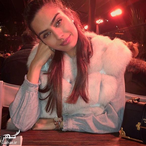 عکسها و بیوگرافی امینه گولشه زیباترین دختر ترکیه و نامزد اوزیل