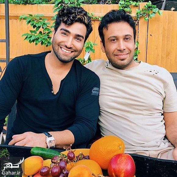 عکس صمیمانه محسن چاوشی با خواننده زیرزمینی