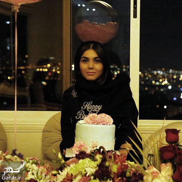 عکسهای تولد آزاده زارعی خرداد 97