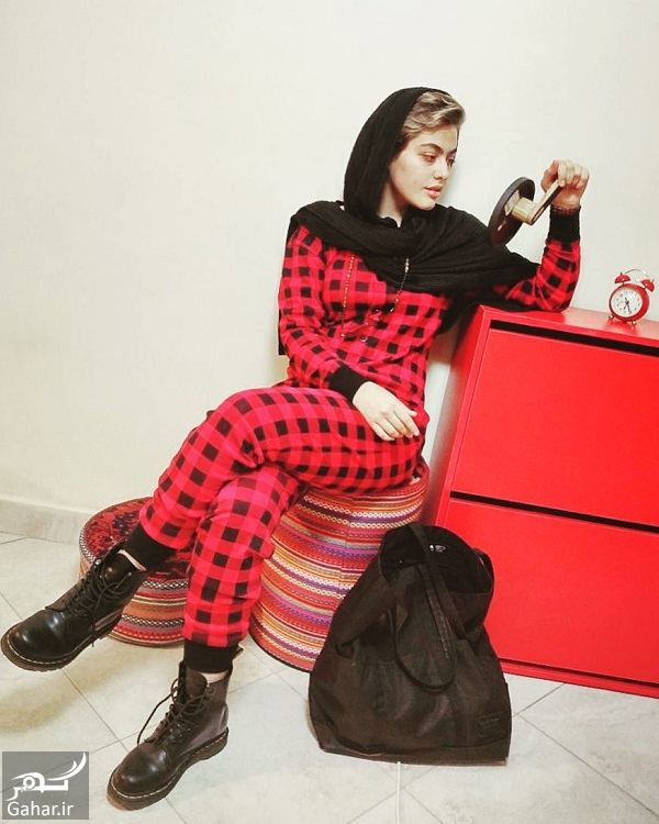 عکس ریحانه پارسا با لباس عجیب!