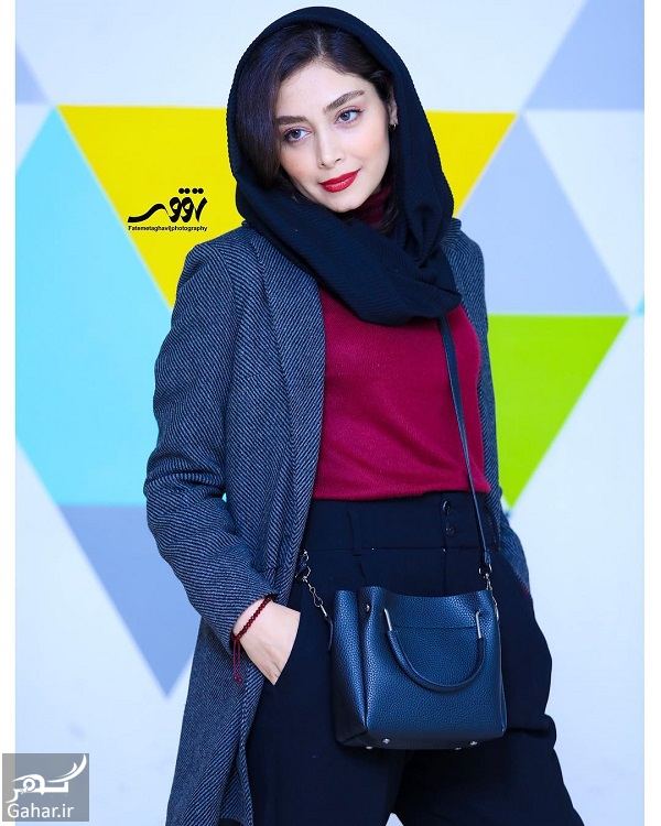 ژست های دیبا زاهدی در اکران نهنگ آبی / 7 عکس