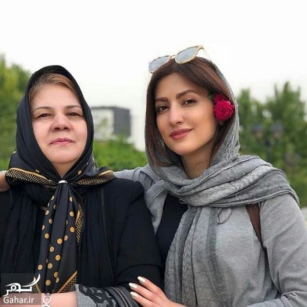عکسهای جدید بازیگران و مادرانشان
