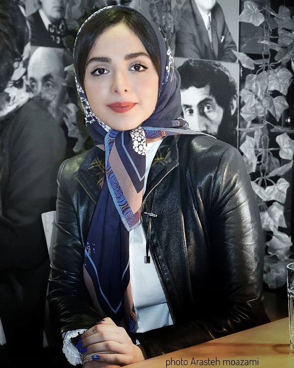 عکسهای جدید المیرا دهقانی در اکران مردمی لحظه گرگ و میش