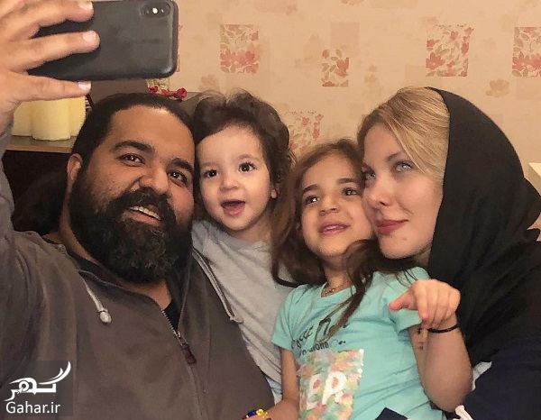 عکسهای سالگرد ازدواج رضا صادقی در کنار همسر و دخترانش