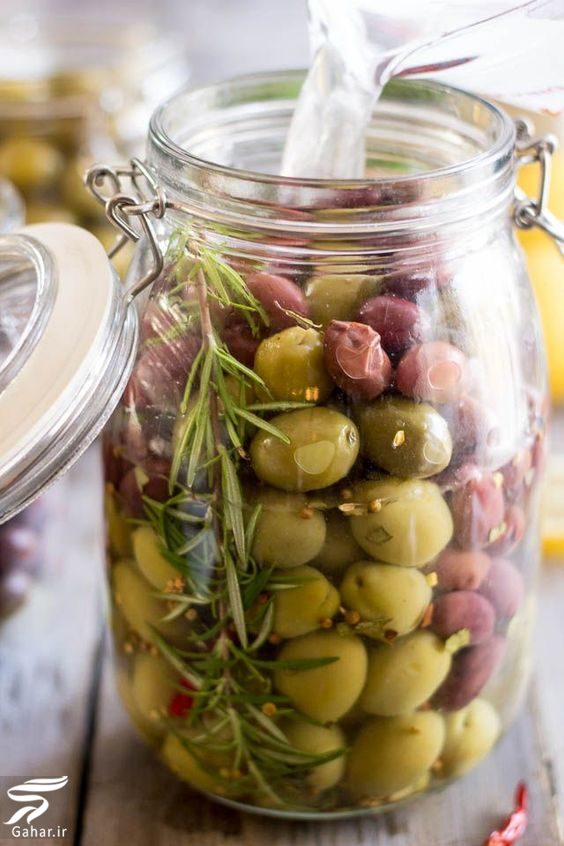 شيرين كردن زيتون به روش سنتی