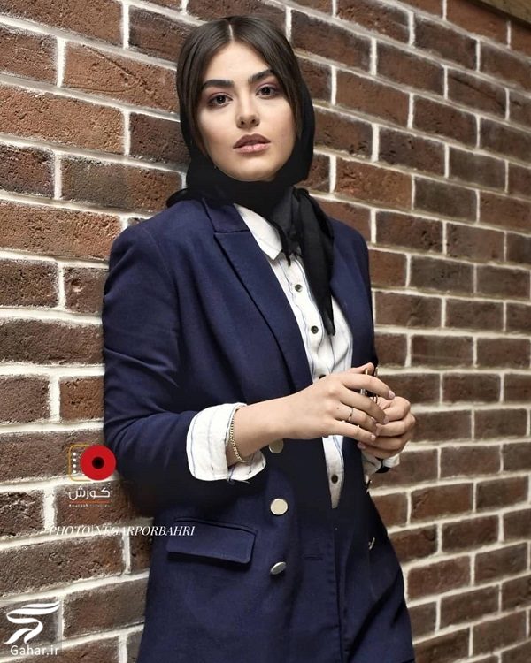 ژست های متفاوت ریحانه پارسا در اکران فیلم مردی بدون سایه / 7 عکس