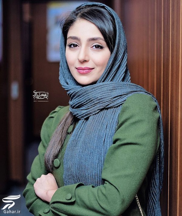 عکسهای هستی مهدوی فر در اکران فیلم رد خون