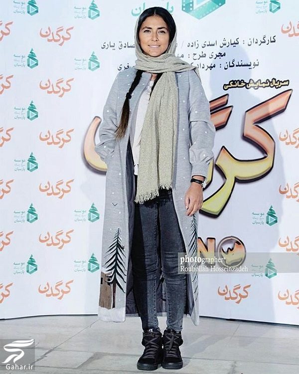 هدی زین العابدین در کنار پدر و خواهرش در اکران کرگدن / 5 عکس