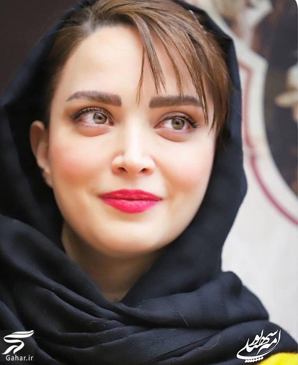 عکسهای متفاوت بهنوش طباطبایی در نمایش روزهای رادیو