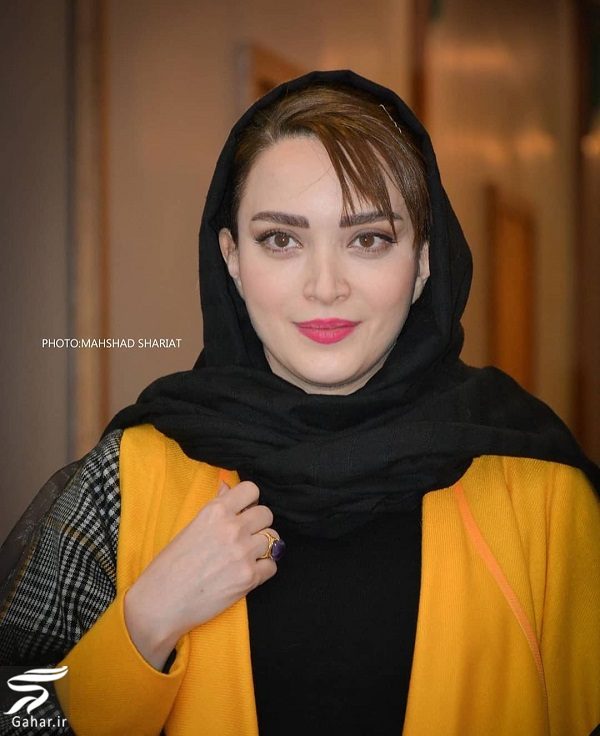 عکسهای متفاوت بهنوش طباطبایی در نمایش روزهای رادیو