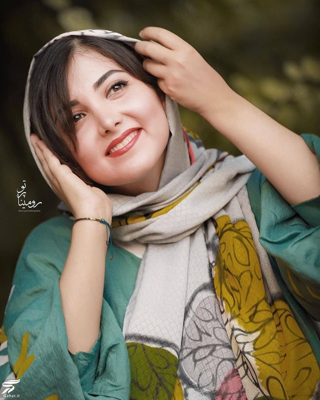 عکس های بازیگران زن در نمایشگاه عکس فیلم درخت گردو با تیپ های متفاوت