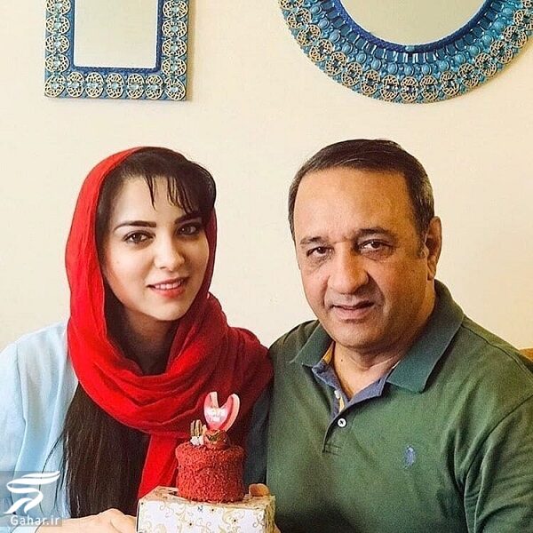 عکسهای تولد 53 سالگی حمیرا ریاضی در کنار همسر و دخترش