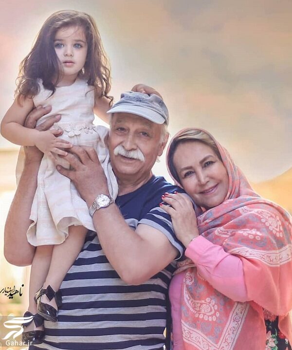 عکسهای محمود پاک نیت در کنار همسر و نوه زیبایش