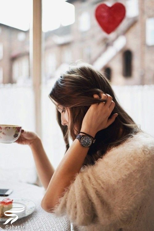 ژست عکس سلفی دخترانه تکی در خانه ; ژست عکس تک نفره دخترانه