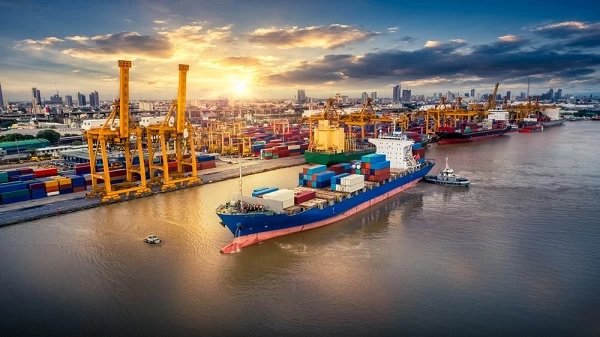 ترخیص کالا از مناطق آزاد بدون گمرکی، شدنی است ؟