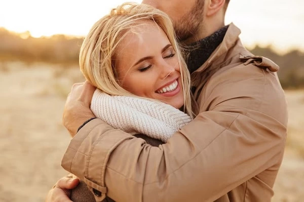 13 راه افزایش علاقه در رابطه