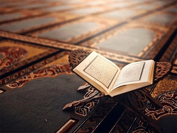 تلاوت مجلسی قرآن