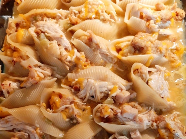 طرز تهیه جامبو شلز (با گوشت چرخ کرده، مرغ و سوخاری)
