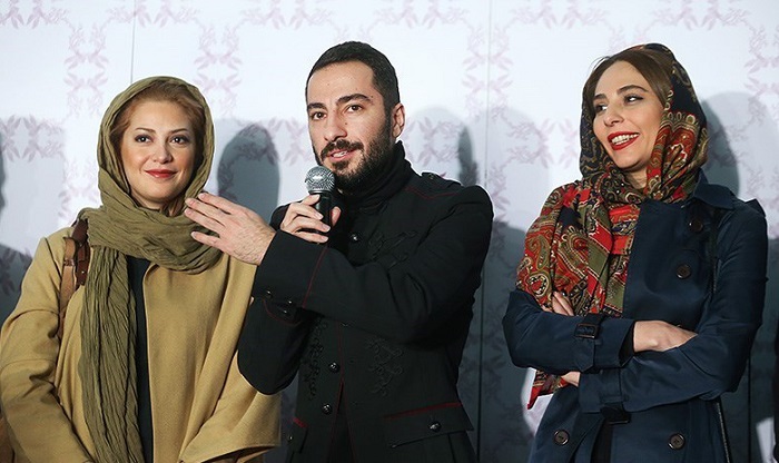 عکس های بازیگران در فرش قرمز فیلم خشم و هیاهو جشنواره فجر 94