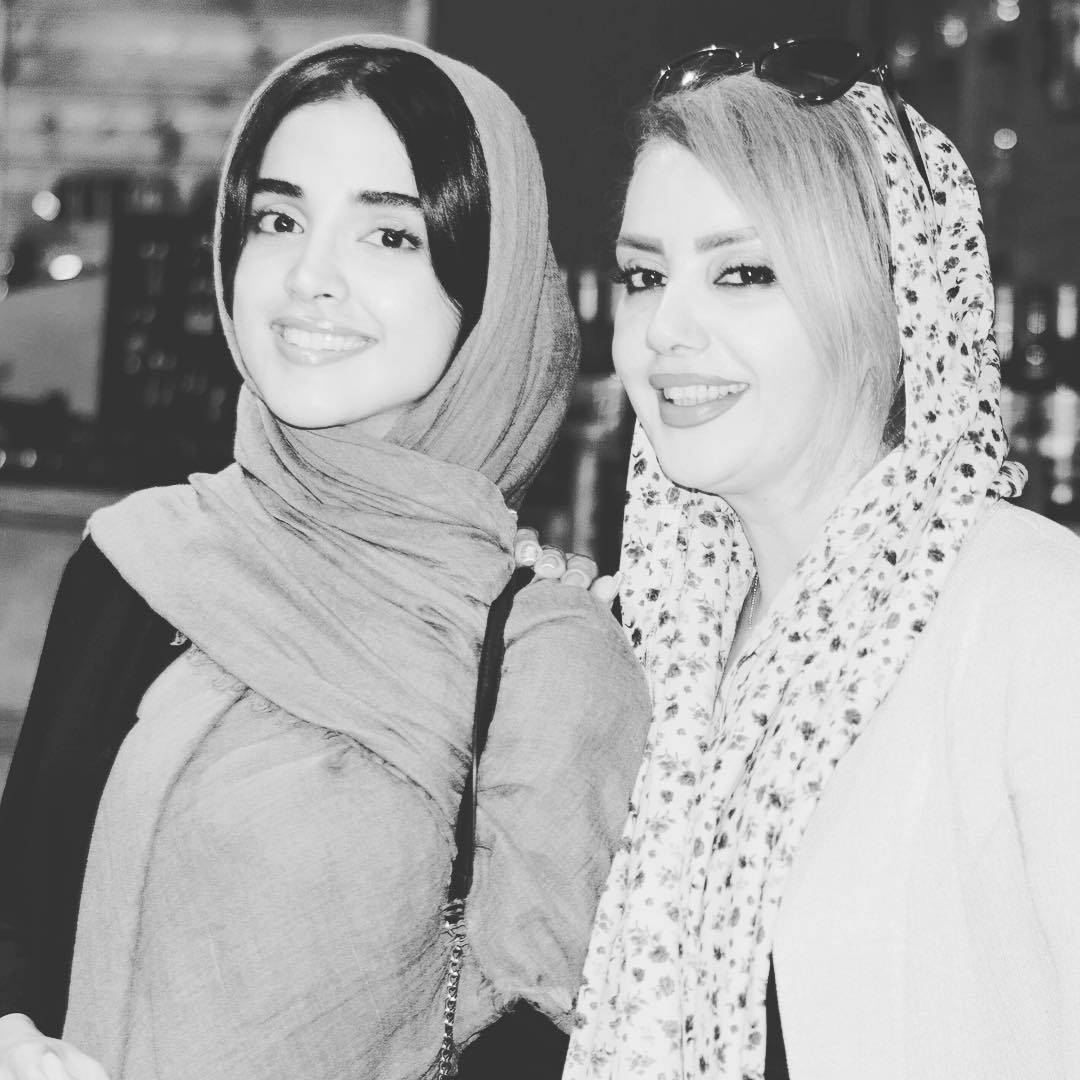 عکس های مادر الهه حصاری جوان تر از دخترش!