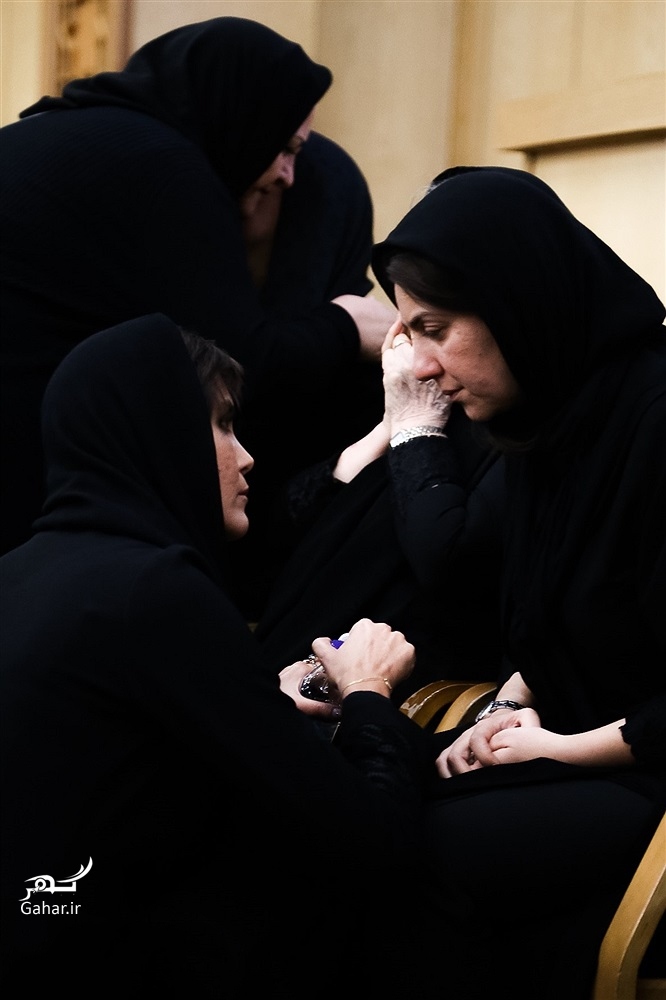 عکس های مراسم ختم پدر ستاره اسکندری و لاله اسکندری با حضور بازیگران